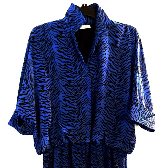 RARE VTG, Vogue Runway2020 Blue/Black Tiger Dress - Picture 6 of 16